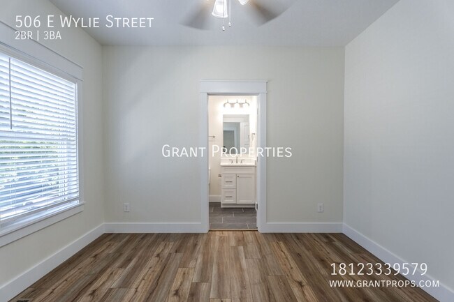 Building Photo - 506 E Wylie St
