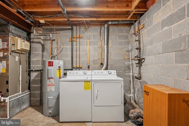 Building Photo - 2917 Village Spring Ln