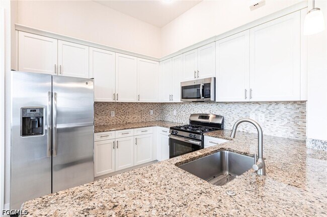 Building Photo - 13730 Willow Haven Ct