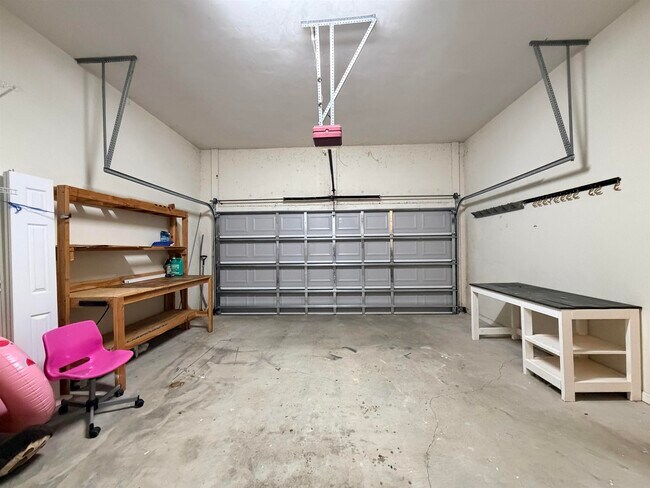Building Photo - 7328 Hollis St