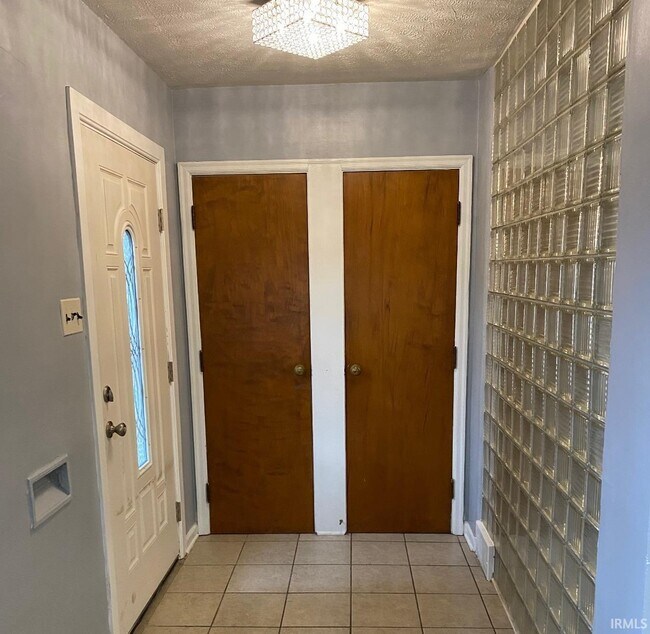 Building Photo - 2000 Atwater Ave