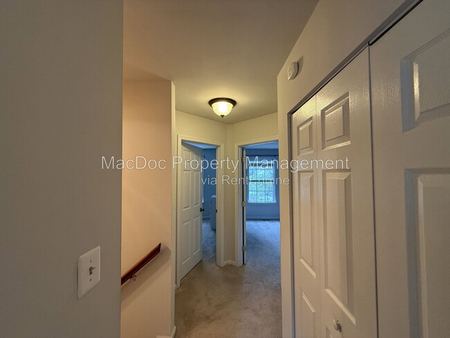Building Photo - 11185 Kensington Pl