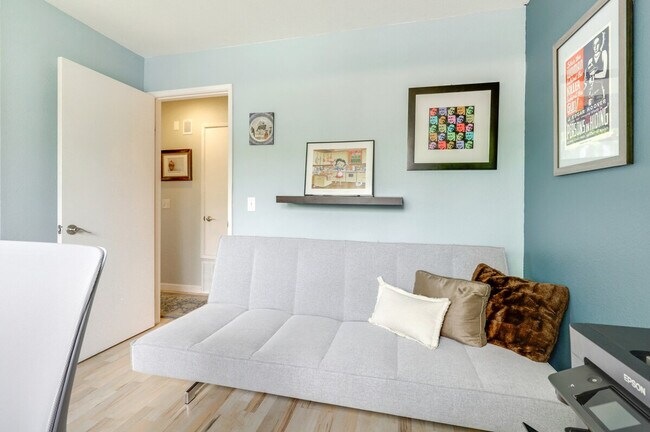 Building Photo - 440 Bernice Ln