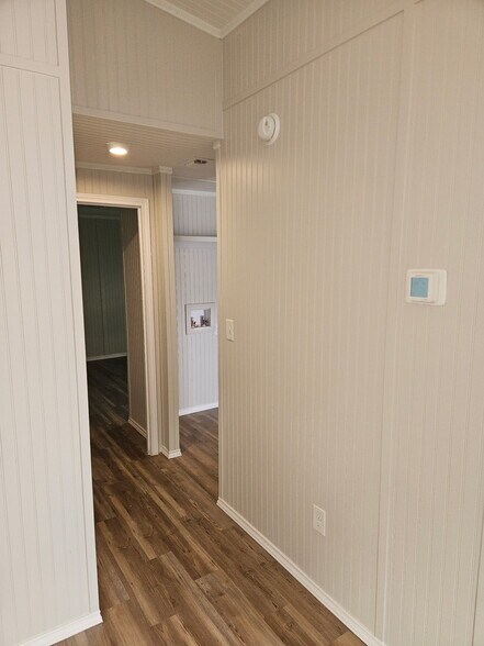 Building Photo - 21475 Coyote Trl