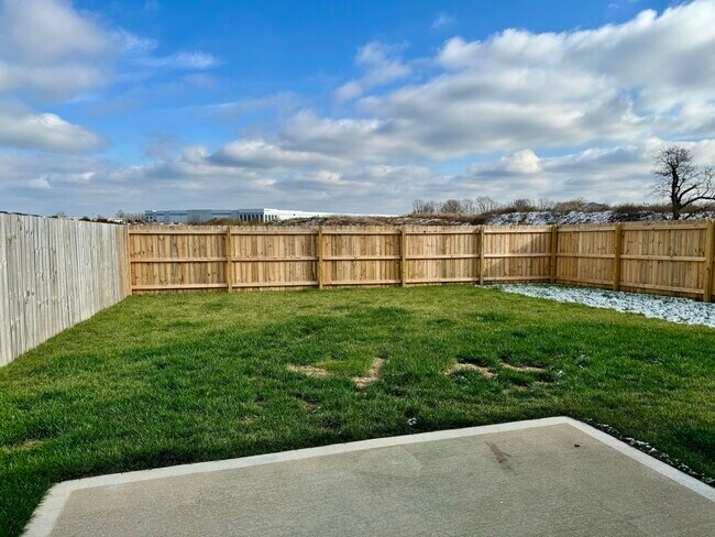 Building Photo - 2346 Huntly Pl