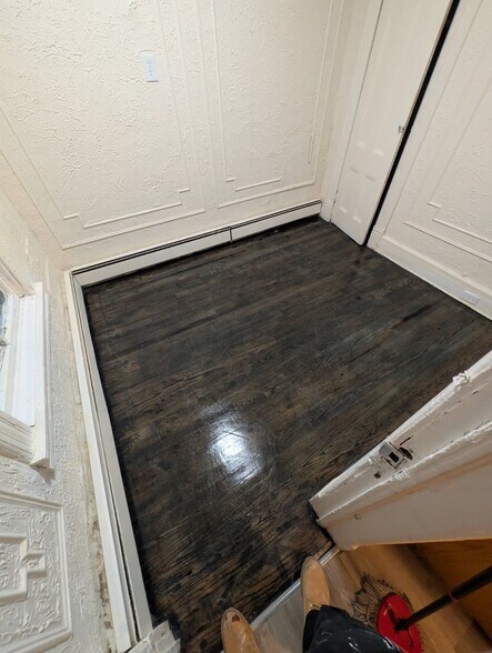 Building Photo - 44 Benkard Ave