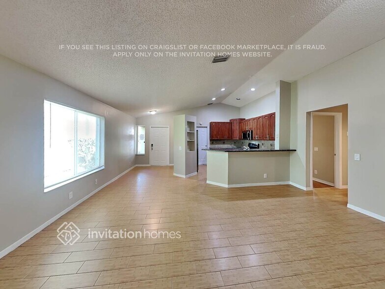 Building Photo - 1532 Salerno Cir