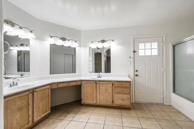 Building Photo - 24226 N 40th Ln