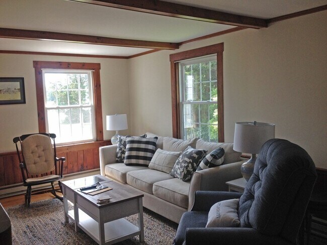 Building Photo - 79 Mattapoisett Neck Rd