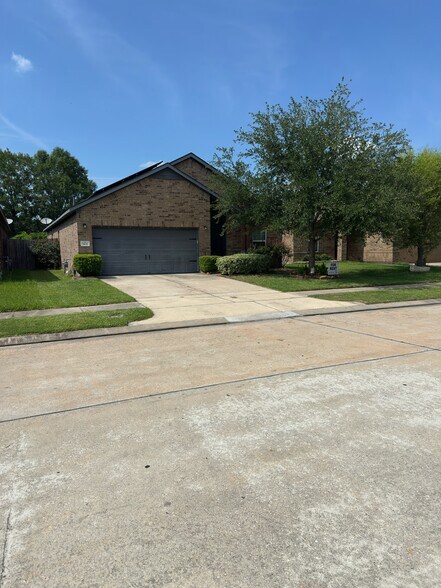 Building Photo - 7631 Retama Terrace Ln