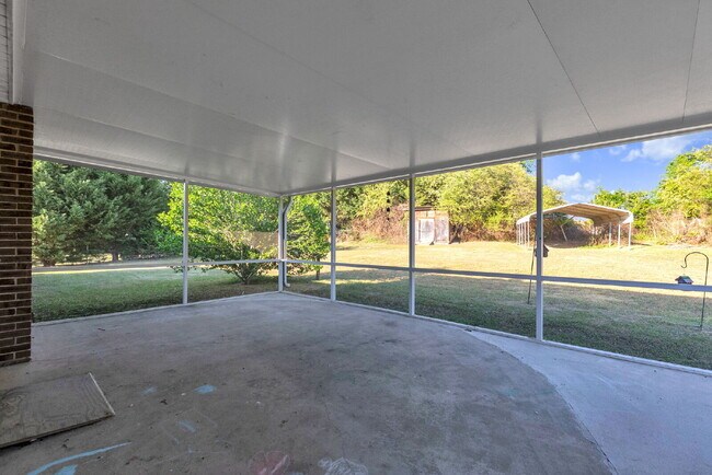 Building Photo - Spacious 3 Bedroom, 2 Bath Home with Dual Living Areas & Energy-Saving Solar Panels! $2000/mo rent