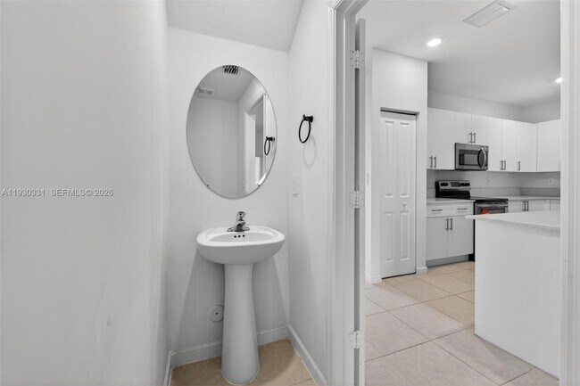 Building Photo - 26450 SW 148th Ct