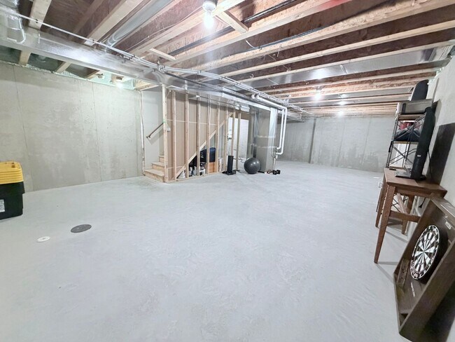 Building Photo - 3 Bed / 2.5 Bath Brand New House in Waunakee, WI!