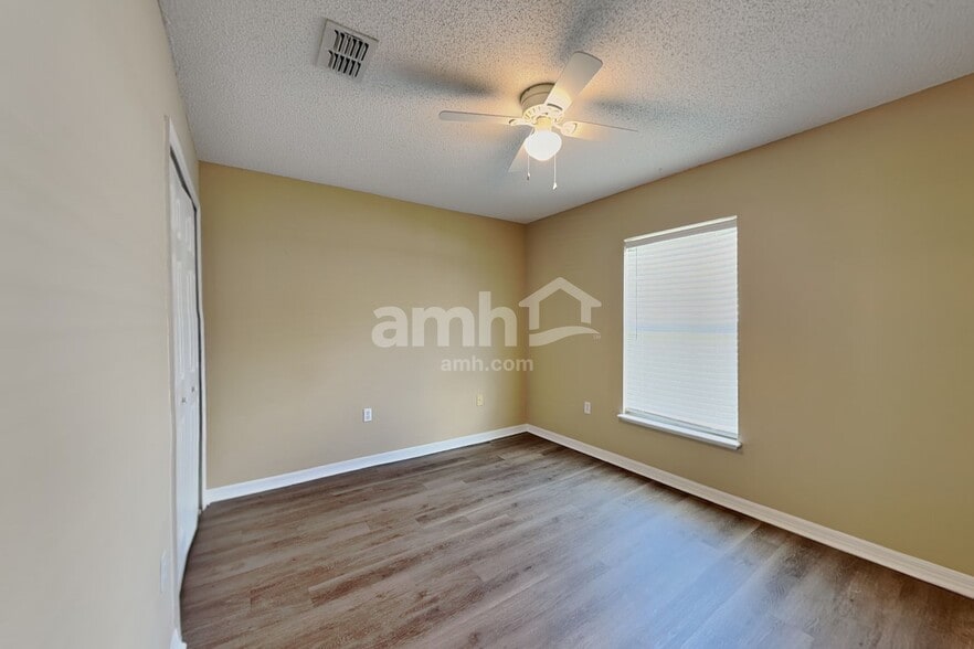 Building Photo - 147 Timbercreek Pines Cir