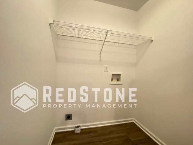 Building Photo - 1104 Chandler Ave