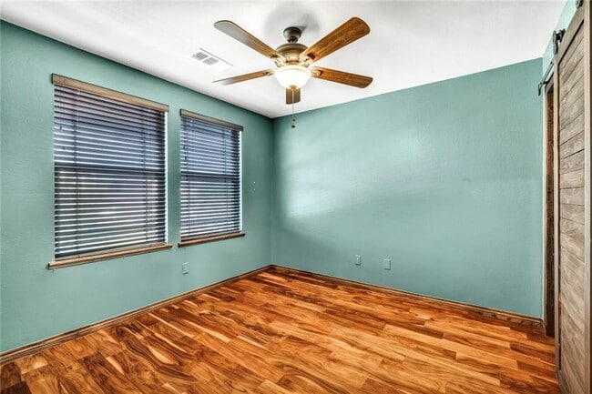 Building Photo - 1822 Enchanted Rock Dr