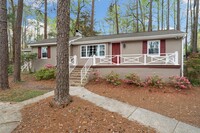 Building Photo - Totally Renovated 2 bedroom 1.5 Bath Home ...