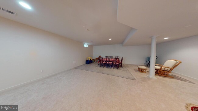 Building Photo - 5505 Victory Loop