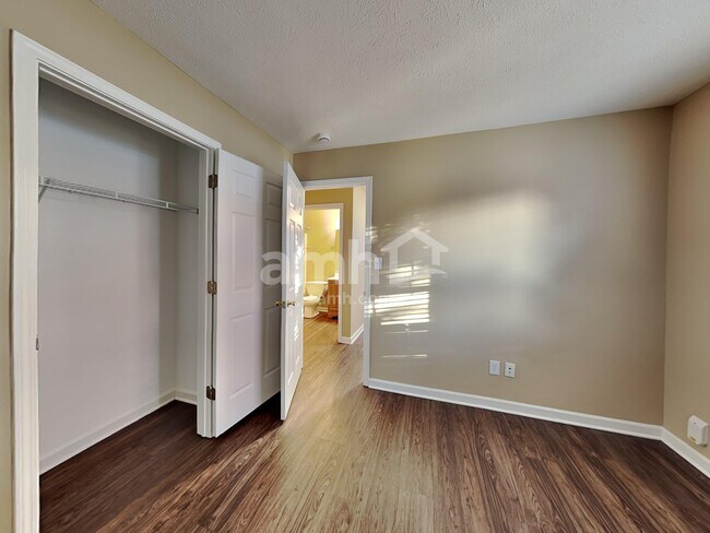 Building Photo - 3436 Trillium Ct