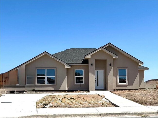 Building Photo - 2209 Lana St