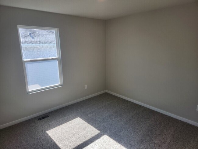 Building Photo - 2508 Chan Dr