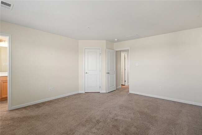 Building Photo - 1966 Georgetown Dr