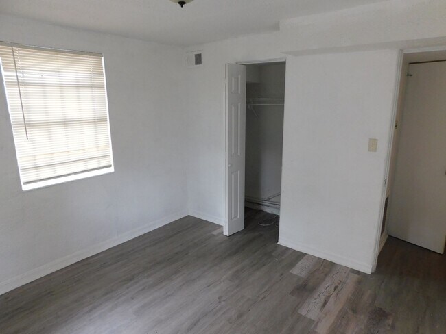 Building Photo - PRICE REDUCTION on this Newly Remodeled Du...