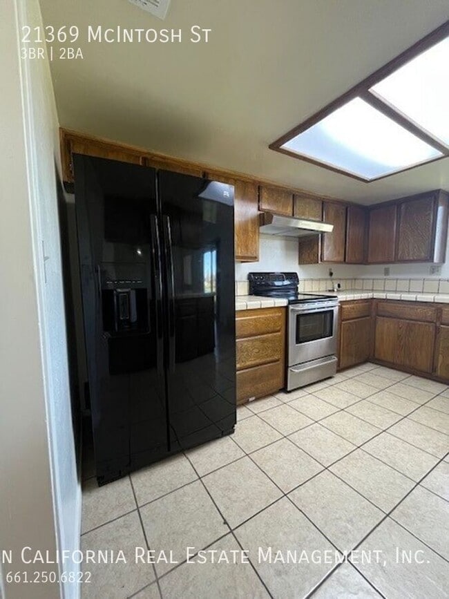 Building Photo - 21369 McIntosh St