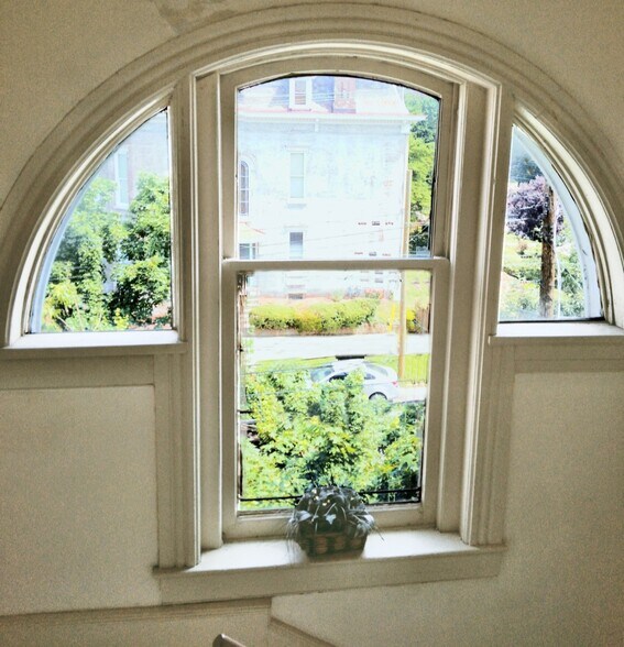 Building Photo - 1300 S 3rd St