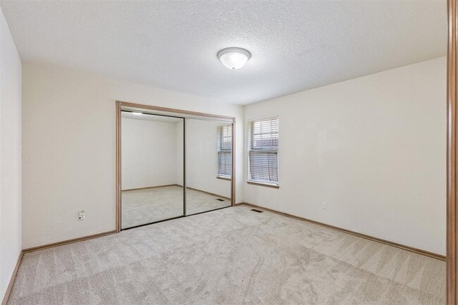 Building Photo - 2725 Blue Quail Pass