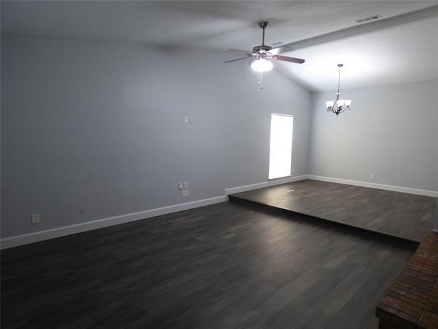 Building Photo - 5016 Roberts Dr
