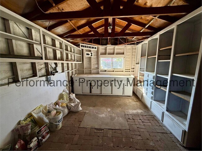 Building Photo - Stunning 3 Bed/2.5 Bath + Shop w/ Resident Benefits Package & $0 Security Deposit Option