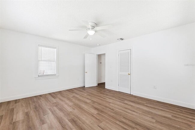 Building Photo - 1205 E Hamilton Ave
