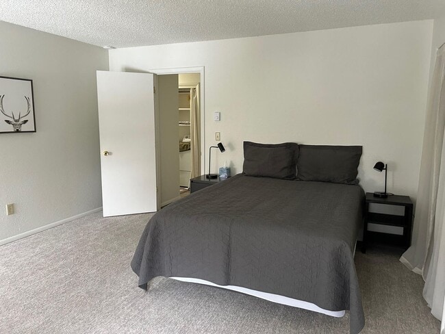 Building Photo - Fully Furnished Condo Near Downtown Bozeman & MSU