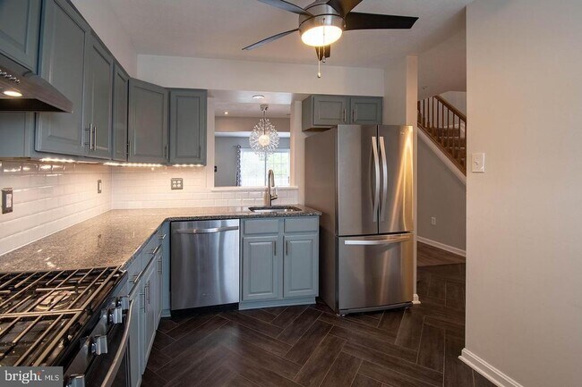 Building Photo - 5620 Queen Anne Ct