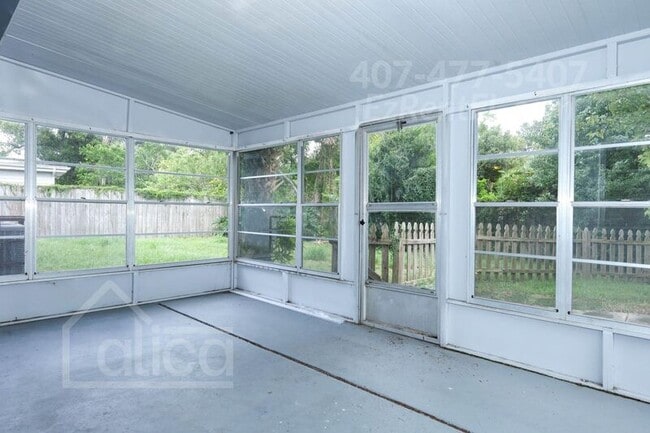Building Photo - 3392 Bougainvillea Dr