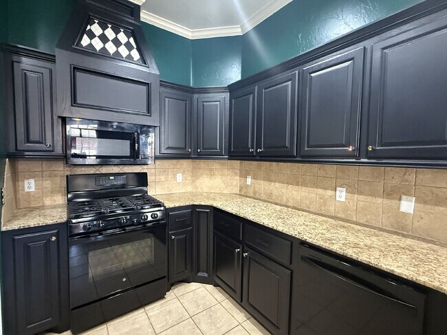 Building Photo - 3-bedroom, 2-bath home with a dedicated study located in The Creeks at Wimberley