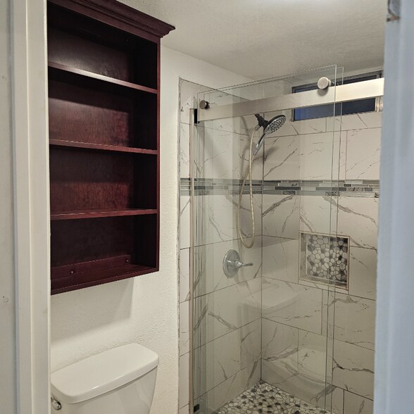 Building Photo - 101 W Olive Ave