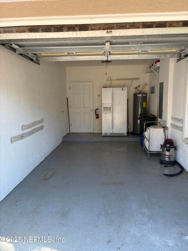 Building Photo - 1202 Makarios Dr