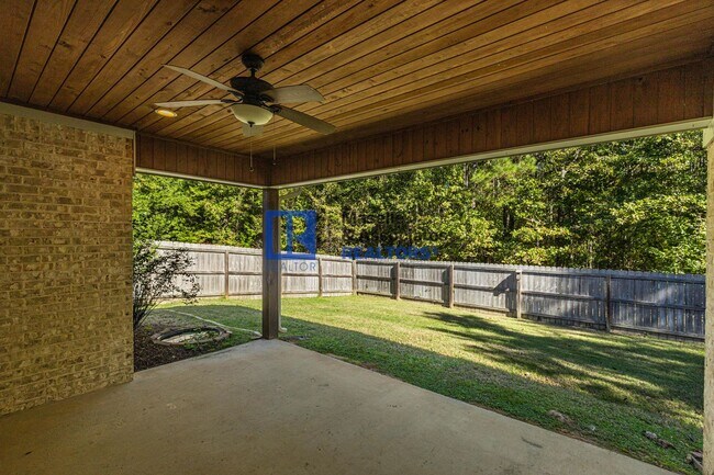 Building Photo - 3 Bed/2 Bath Home in Greenfield Station!!