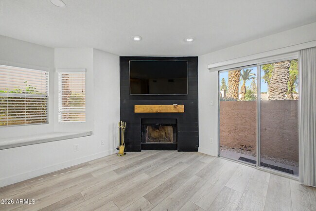 Building Photo - 11145 N 109th St