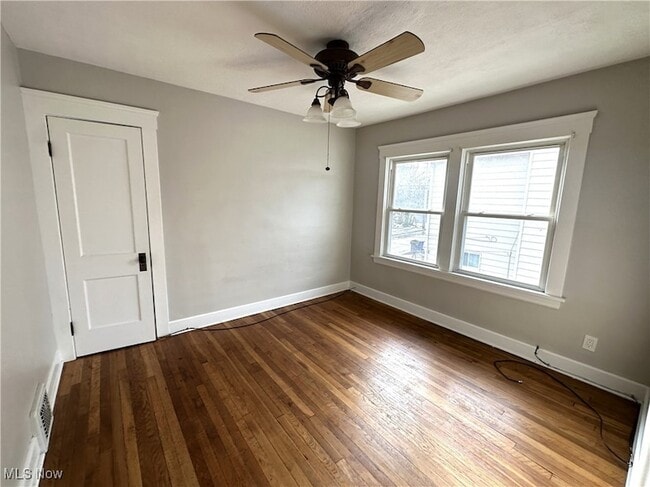 Building Photo - 4270 Valley Rd