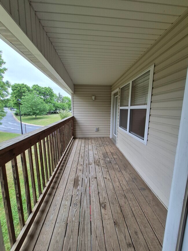 Building Photo - 105 Olde Covington Way
