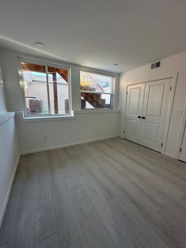 Building Photo - 1925 H St NE