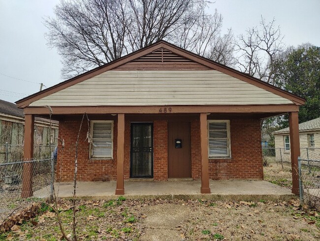 Primary Photo - A rare find - 2 bathrooms!