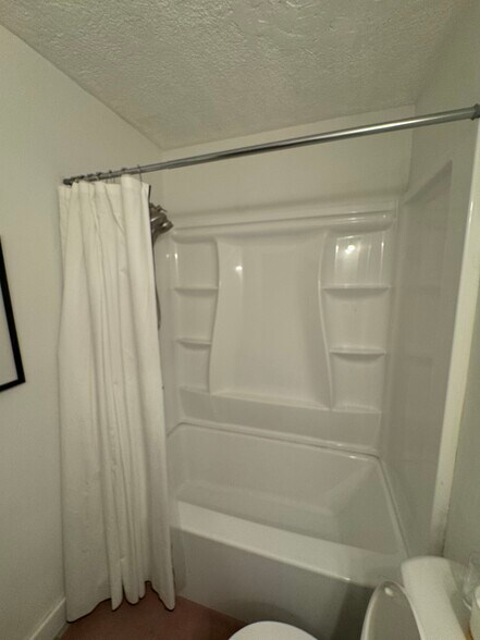 Building Photo - 414 Delaware Ave