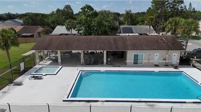 Building Photo - 1321 Fettler Way