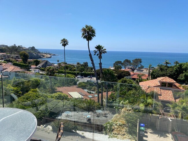 Building Photo - Gorgeous luxury flat with ocean view in La Jolla. Gustavo Lopez