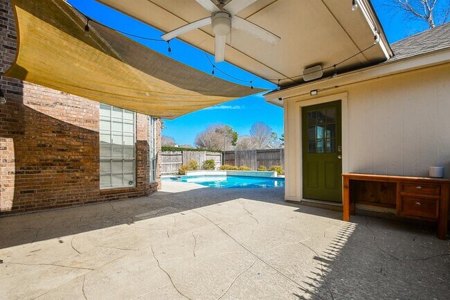 Building Photo - 23210 Greenrush Dr