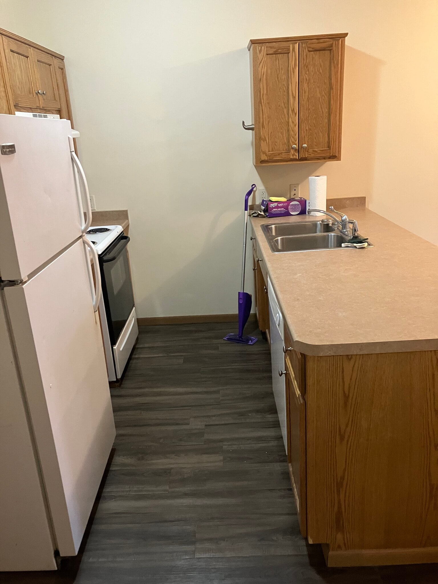 Kitchen - 1005 N Middle St